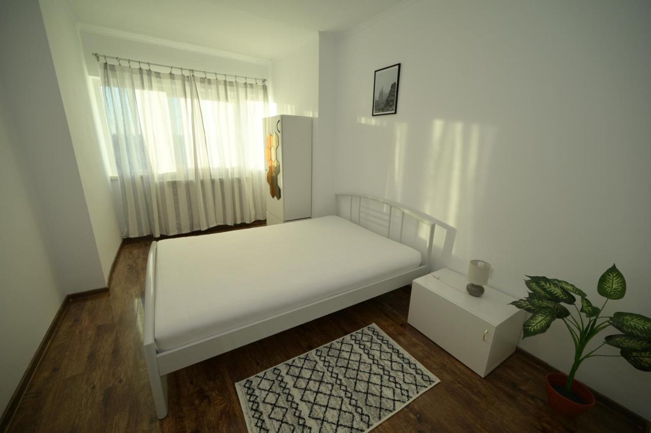 Le Bleu Apartment Constanta Exterior photo